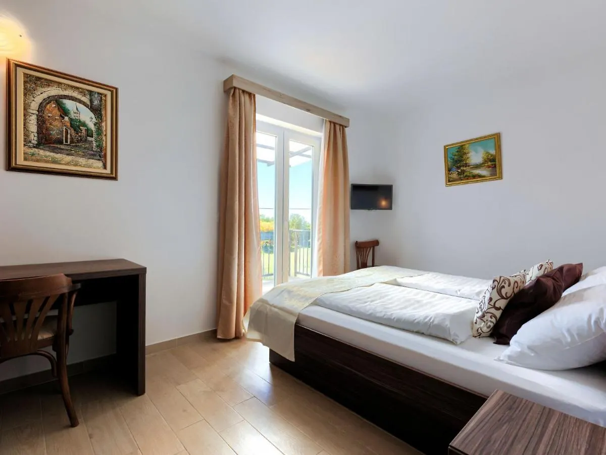 Holiday Home Villa Sosi By Interhome Умаг 0*,