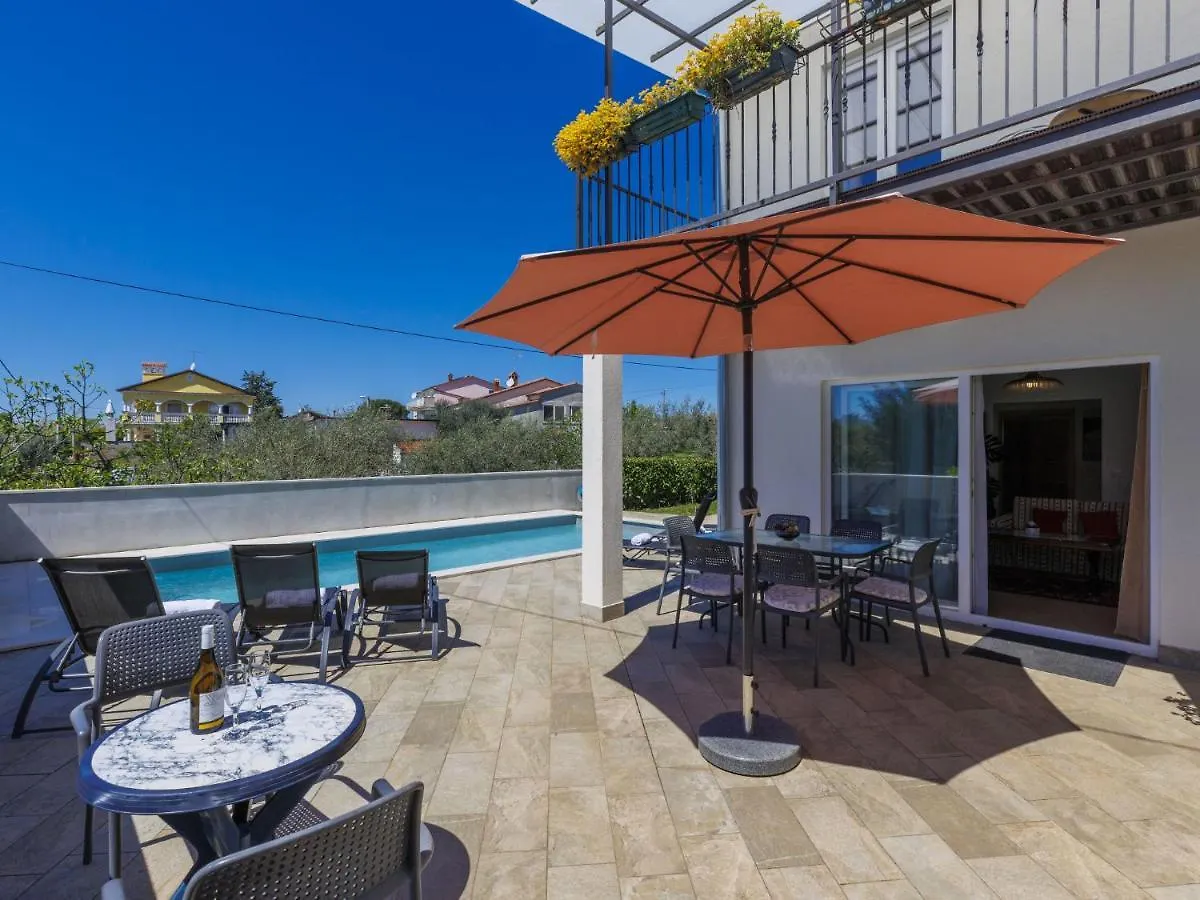 Holiday Home Villa Sosi By Interhome Умаг